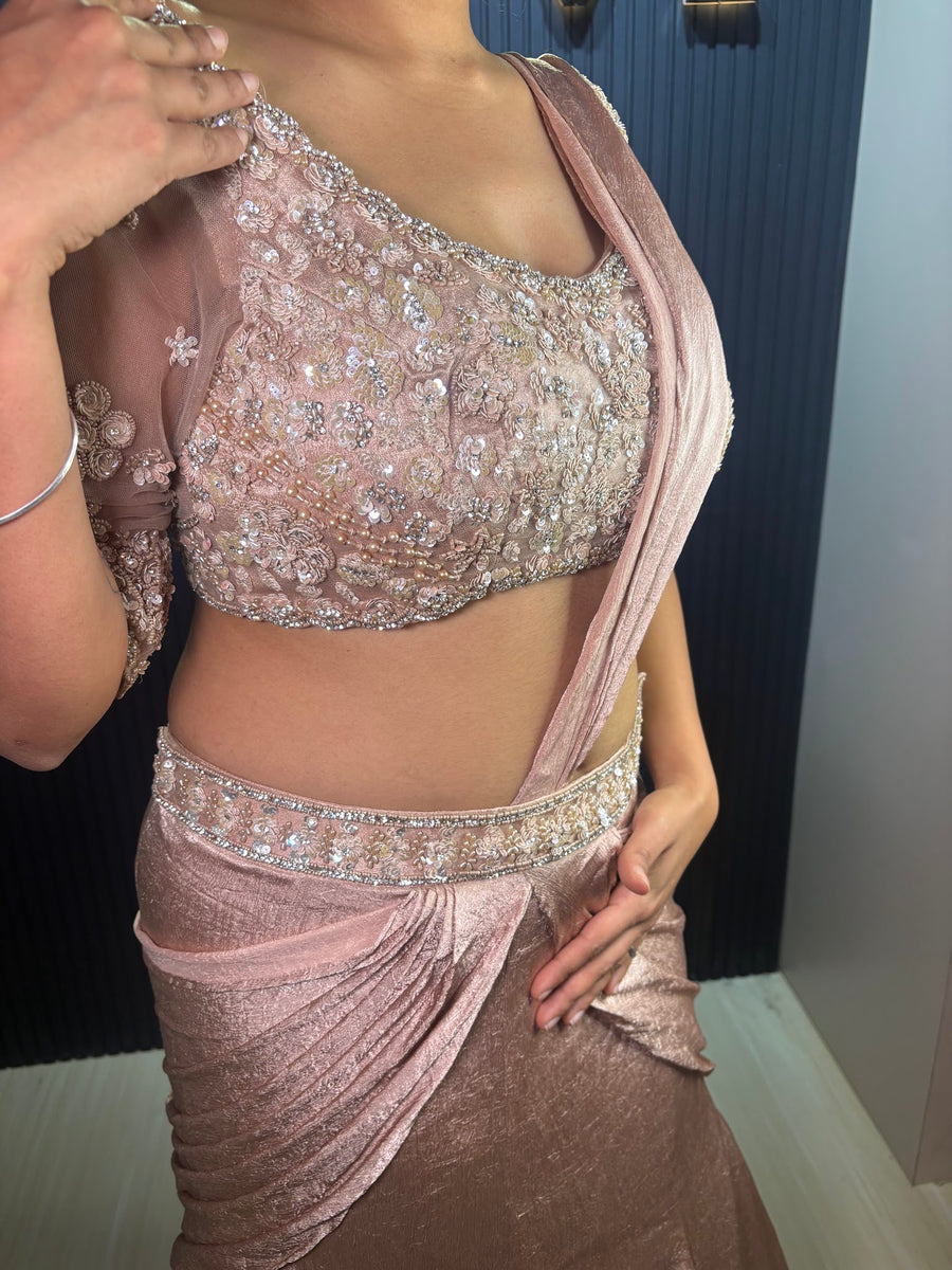 Champagne Shimmer Tissue Pre-Draped Mermaid Saree — dupatta detail