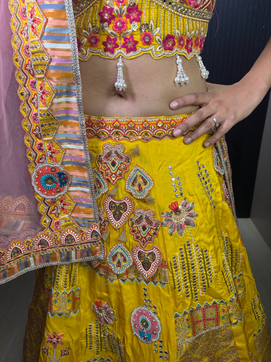 Yellow Silk Flared Kali Lehenga With Mirror Work — dupatta detail